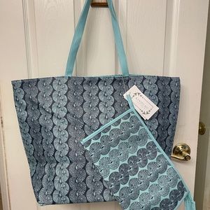 NWT Manaola Wailani Tote with Clutch